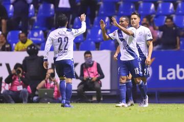 El Puebla del 'Chelís' consiguió sus primeros tres puntos del campeonato en casa. Yohandry José Orozco fue el encargado de darle la victoria a los camoteros, quienes llegaron a 13 puntos y están cerca de los puestos de Liguilla. Los Gallos Blancos continúan en el último puesto con apenas tres unidades de 27 posibles. 
