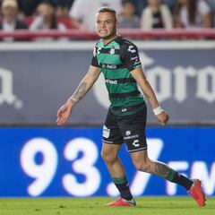 El 11 ideal de jugadores que pasaron por Santos y América