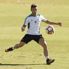 Rubén Castro extends
Betis contract until 2019