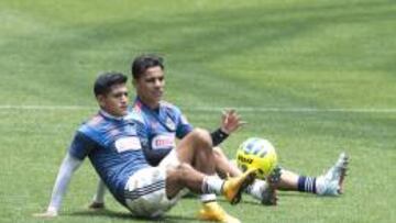 Jesús Sánchez: "Omar Bravo, un futbolista de respeto en Chivas"