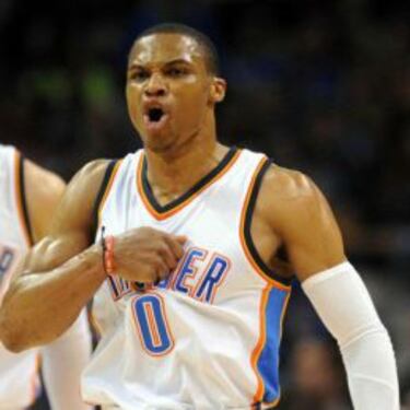 Brillan Curry, sus Warriors y Towns; mal Rose y los Lakers