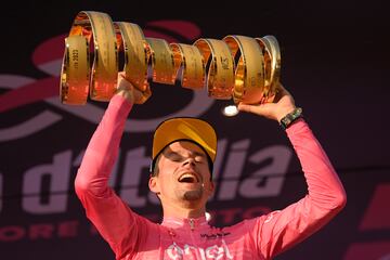 El ciclista esloveno Primoz Roglic ha conquistado su primer Giro de Italia, la cuarta gran vuelta de su palmarés. 