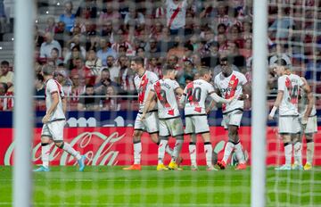 1-1. Radamel Falcao celebra el primer gol.