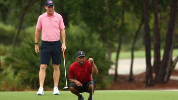 Tiger Woods y Peyton Manning, durante la disputa de The Match.