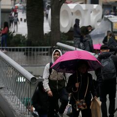 Lluvia en Santiago: Iván Torres confirma cuando llega el sistema frontal y cuánta agua caerá en la capital