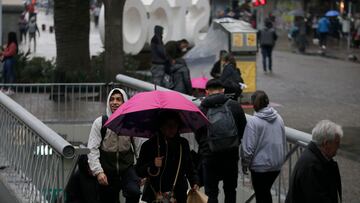 Lluvia en Santiago: Iván Torres confirma cuando llega el sistema frontal y cuánta agua caerá en la capital