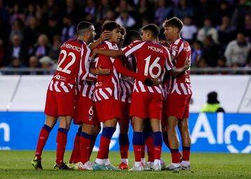 0-1. Ángel Correa celebra el primer gol.