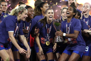 Chelsea and Lyon fight for US National Team star defender