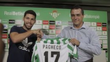 Dani Pacheco durante su presentación