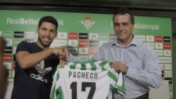 Dani Pacheco durante su presentaci&oacute;n