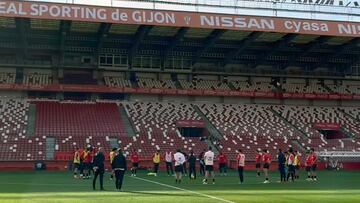 05-04-26. IMAGEN DEL ENTRENAMIENTO DEL SPORTING EN EL MOLINÓN.