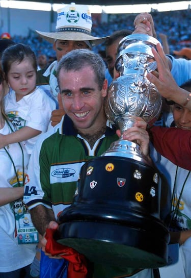 ¿Qué fue del ‘Pony’ Ruíz? de ídolo en Santos a entrenador de México