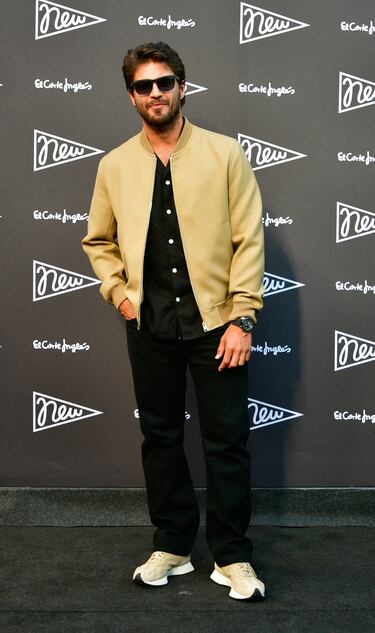 Maxi Iglesias posa en la alfombra roja de la la presentación de la nueva campaña del Corte Inglés 'New' en Madrid.
 
 
 