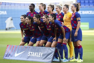 El once inicial del Barcelona.  



