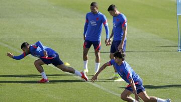 João Félix y Correa, en la sesión de entrenamiento del Atlético.