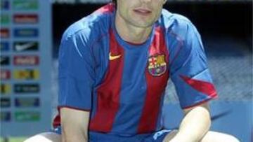 <B>TRES AÑOS.</B> Van Bommel se ha comprometido por tres temporadas con el Barcelona.