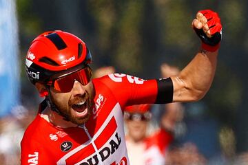 Celebraci¨®n de Thomas De Gent durante la octava etapa del Giro de Italia 2022.