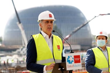 Jaque a los fumadores: Canarias también prohíbe fumar en espacios abiertos sin distancia