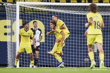 Un doblete de larga distancia. Los dos goles fueron disparos desde más allá de la frontal y ante los que el portero del Espanyol no pudo hacer nada. Pascual parece preparado para liderar al filial amarillo, incluso para ayudar al primer equipo. Pacheta, que estuvo en la grada, tomó nota.

