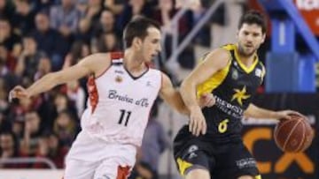 Dos tiros libres de White deciden
a tres décimas del final