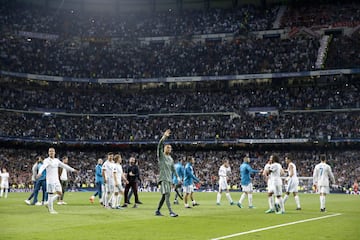 Los jugadores del Real Madrid celebran el pase a la final de la Champions.