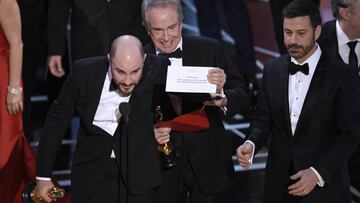 Moonlight gana el Oscar a Mejor Película tras un error que anunció La La Land