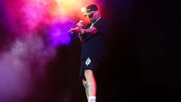Nicky Jam llena el Movistar Arena y sube a una joven estrella chilena al escenario: “Lo admiro...”