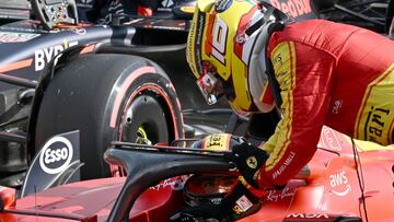 Charles Leclerc felicita a Carlos Sainz (Ferrari SF-23). Monza, Italia. F1 2023.