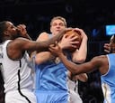 Mozgov lleva a los Nuggets a su séptimo triunfo consecutivo