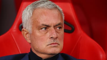 Soccer Football - Primeira Liga - Benfica v Sporting CP - Estadio da Luz, Lisbon, Portugal - December 5, 2025 Benfica coach Jose Mourinho before the match REUTERS/Pedro Nunes