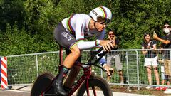 Filippo Ganna, durante la contrarreloj del Europeo de Trento.