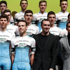 Contador presenta "ilusionado" su Polartec-Kometa continental