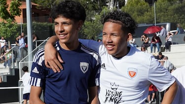 Myke Towers y David Villa unen sus fuerzas para transformar comunidades vulnerables