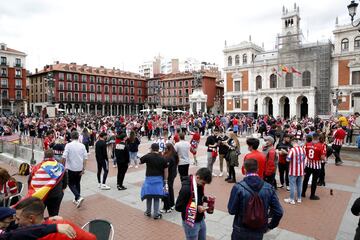 Los jugadores del Atleti celebran LaLiga con la afición en Valladolid