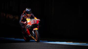 Repsol Honda Team Spanish rider Marc Marquez participates in the third practice session ahead of the MotoGP Japanese Grand Prix at Twin Ring Motegi circuit in Motegi, Tochigi prefecture on October 20, 2018. (Photo by Martin BUREAU / AFP)