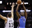 Kevin Durant da la victoria a Oklahoma ante San Antonio