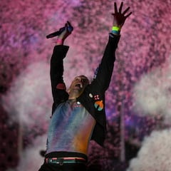 Chris Martin pide a sus seguidores en pleno concierto que dejen los móviles