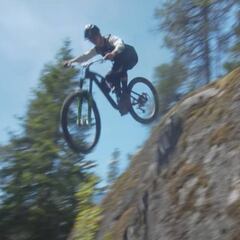 Remy Metailler se pasa el juego del MTB en los trails de Squamish