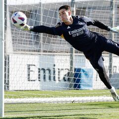 La faceta desconocida de Kepa como adiestrador de pájaros