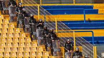 Police during the game Tigres UANL vs Monterrey, corresponding to Round 12 of the Torneo Clausura 2023 "Clasico Regio" of the Liga BBVA MX, at Universitario Stadium, on March 18, 2023.
<br><br>
Policias durante el partido Tigres UANL vs Monterrey, Correspondiente a la Jornada 12 del Torneo Clausura 2023 "Clasico Regio" de la Liga BBVA MX, en el Estadio Universitario, el 18 de Marzo de 2023.