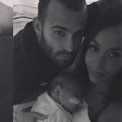 La ex de Jesé, Aurah Ruiz, y su hijo Nyan abandonan el hospital