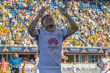 Roger Martínez, delantero