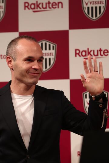 La presentación de Andrés Iniesta con el Vissel Kobe en imágenes