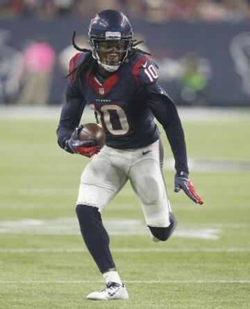 DeAndre Hopkins, WR de  Houston Texans, fue una auténtica máquina de recepcionar y ganar yardas. 