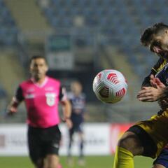 La U vuelve a dejar dudas