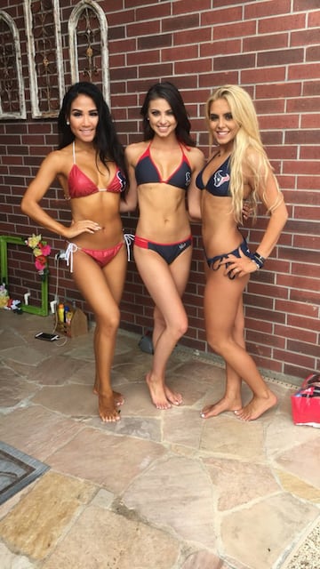 Porristas de Texans organizan barbacoa anual en bikini