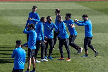 Boca Juniors in their first training session in Las Rozas yesterday