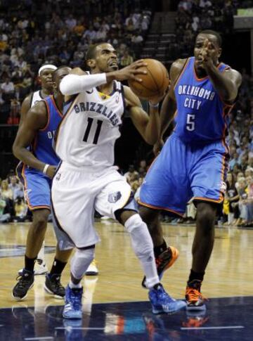 Memphis 103 - Oklahoma 97 (3-1). Mike Conley entra a canasta.