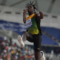 El 'rastaman' Gayle pincha un reggae de oro en longitud (8,69)