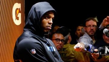 Cam Newton en la rueda de prensa tras perder la Super Bowl 50.